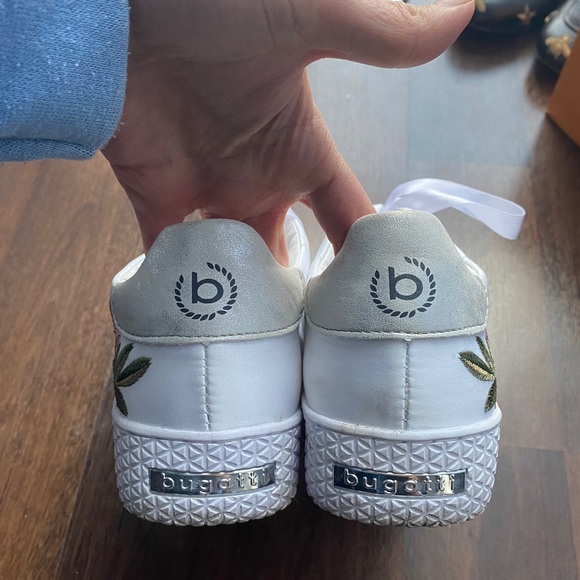 Women’s Bugatti Shoes - Picture 3 of 4